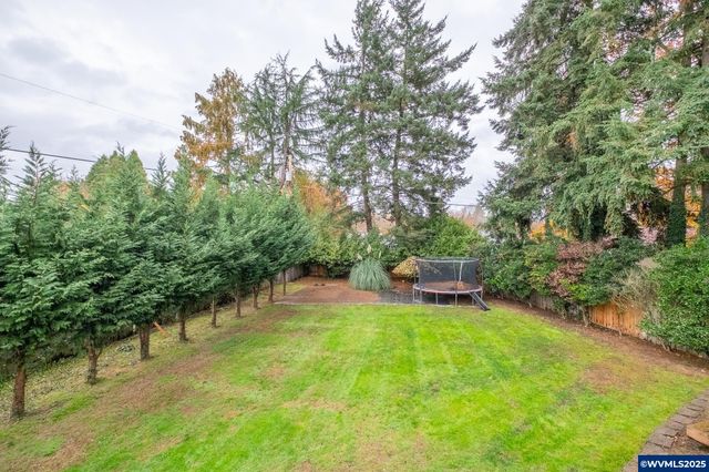 1221 Montgomery Pl NE, Albany, OR 97321