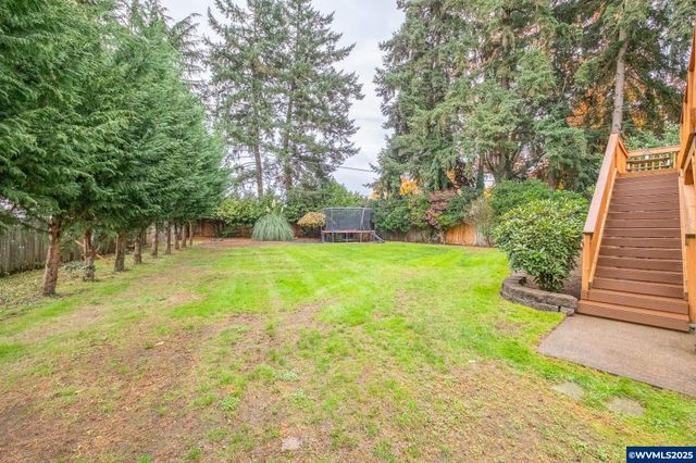 1221 Montgomery Pl NE, Albany, OR 97321