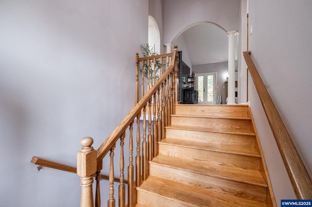 1221 Montgomery Pl NE, Albany, OR 97321