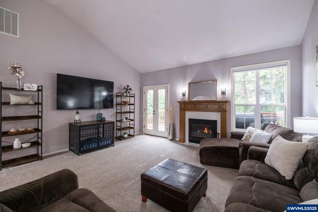 1221 Montgomery Pl NE, Albany, OR 97321