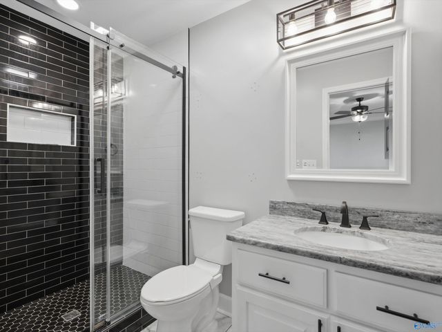 105 Hazelwood Drive, Hazel Green, AL 35750