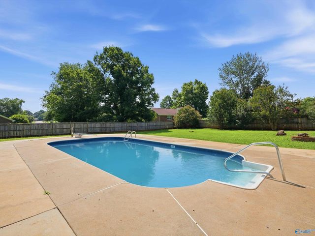 105 Hazelwood Drive, Hazel Green, AL 35750