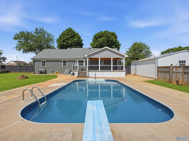 105 Hazelwood Drive, Hazel Green, AL 35750