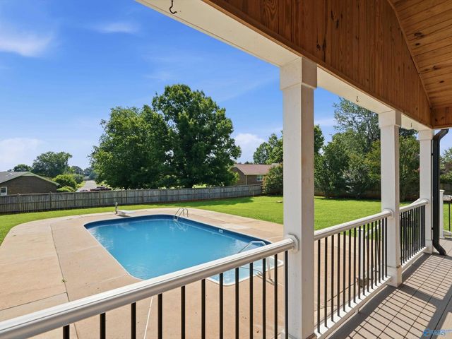 105 Hazelwood Drive, Hazel Green, AL 35750