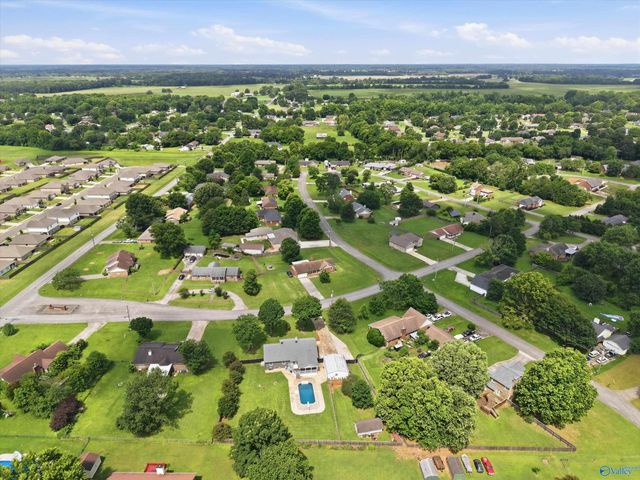 105 Hazelwood Drive, Hazel Green, AL 35750