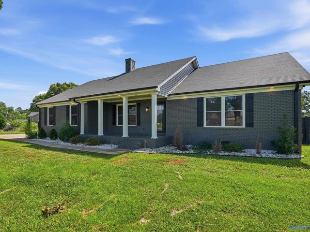 105 Hazelwood Drive, Hazel Green, AL 35750