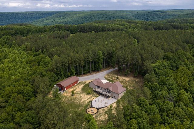 655 Thunder Ridge Drive, South Pittsburg, TN 37380
