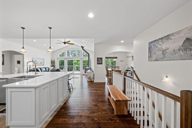 655 Thunder Ridge Drive, South Pittsburg, TN 37380