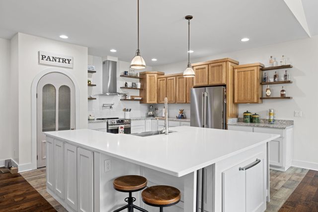 655 Thunder Ridge Drive, South Pittsburg, TN 37380