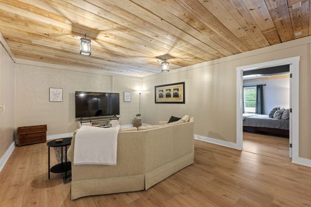 655 Thunder Ridge Drive, South Pittsburg, TN 37380