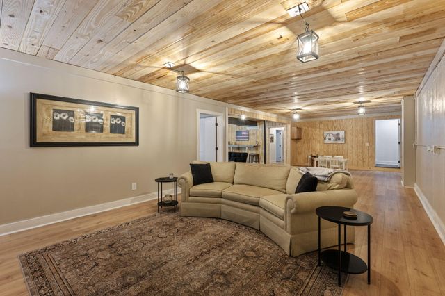655 Thunder Ridge Drive, South Pittsburg, TN 37380