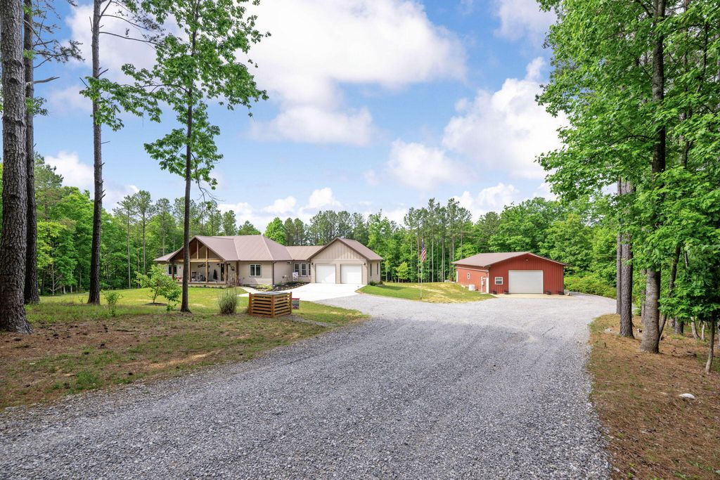 655 Thunder Ridge Drive, South Pittsburg, TN 37380