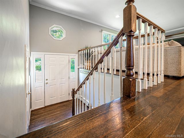 34 Waterbury Road, Warwick, NY 10990
