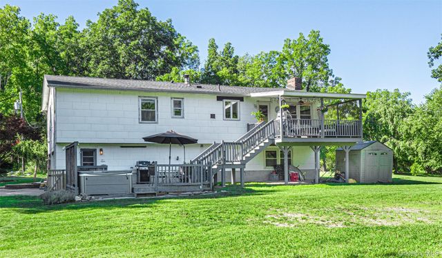 34 Waterbury Road, Warwick, NY 10990