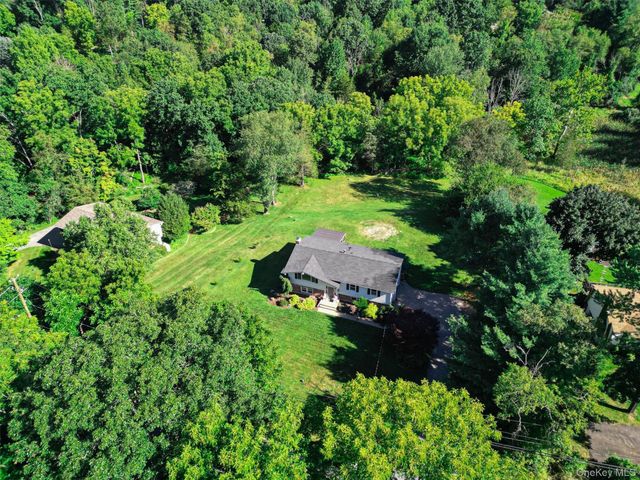 34 Waterbury Road, Warwick, NY 10990