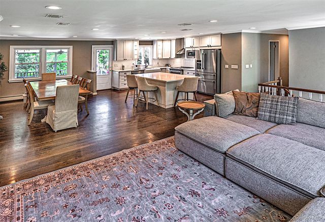34 Waterbury Road, Warwick, NY 10990
