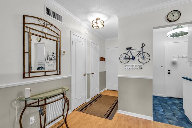 6263 NE 19th Ave 1030, Fort Lauderdale, FL 33308