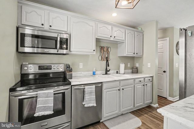 103 GREENWOOD DR, New Cumberland, PA 17070