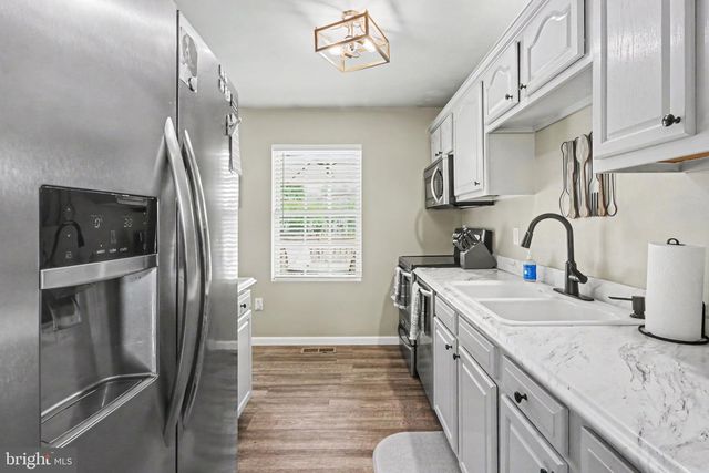 103 GREENWOOD DR, New Cumberland, PA 17070