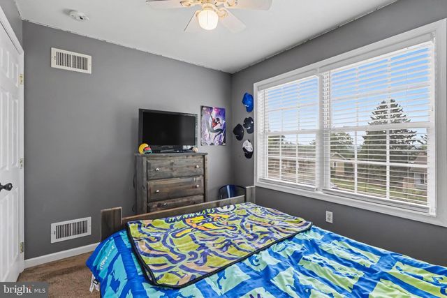 103 GREENWOOD DR, New Cumberland, PA 17070