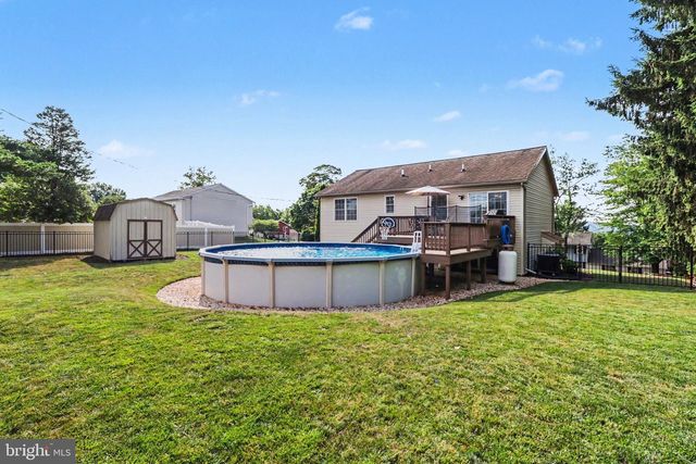 103 GREENWOOD DR, New Cumberland, PA 17070