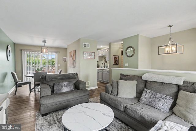 103 GREENWOOD DR, New Cumberland, PA 17070