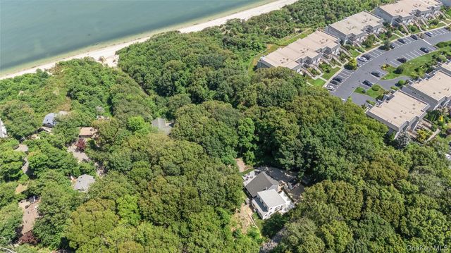 356 Oakleigh Avenue 38, Baiting Hollow, NY 11933