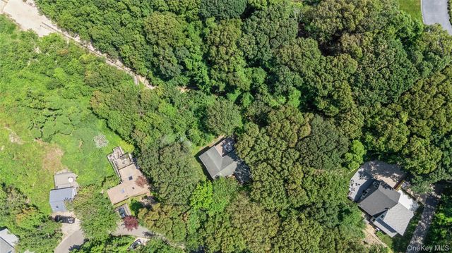356 Oakleigh Avenue 38, Baiting Hollow, NY 11933