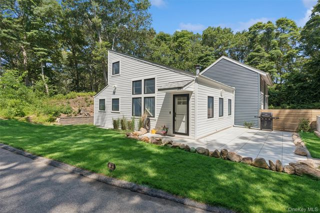 356 Oakleigh Avenue 38, Baiting Hollow, NY 11933