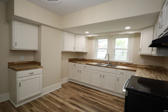 901 Forest Avenue, Fort Wayne, IN 46805