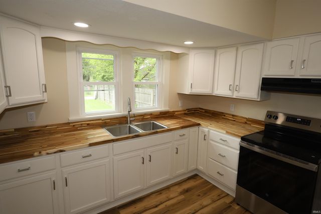 901 Forest Avenue, Fort Wayne, IN 46805