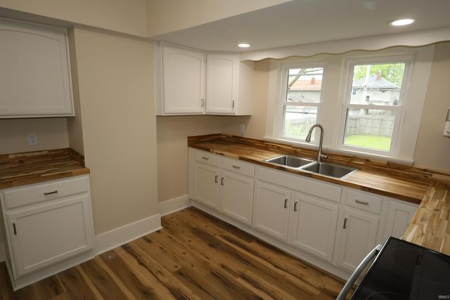 901 Forest Avenue, Fort Wayne, IN 46805