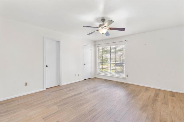 8903 Roos Road, Houston, TX 77036
