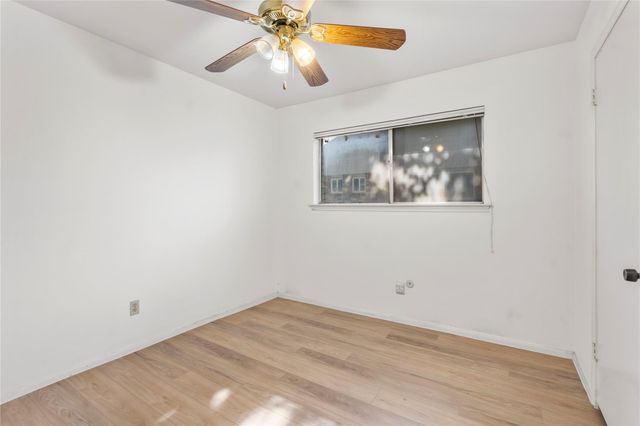 8903 Roos Road, Houston, TX 77036