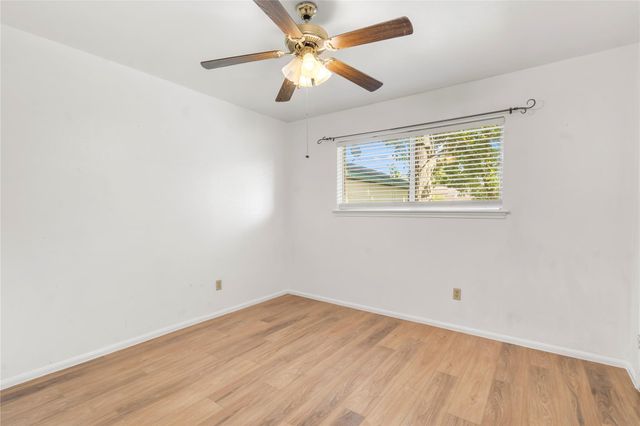 8903 Roos Road, Houston, TX 77036