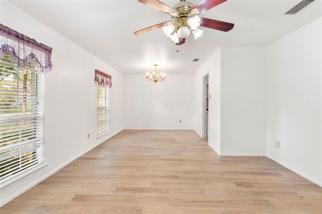 8903 Roos Road, Houston, TX 77036