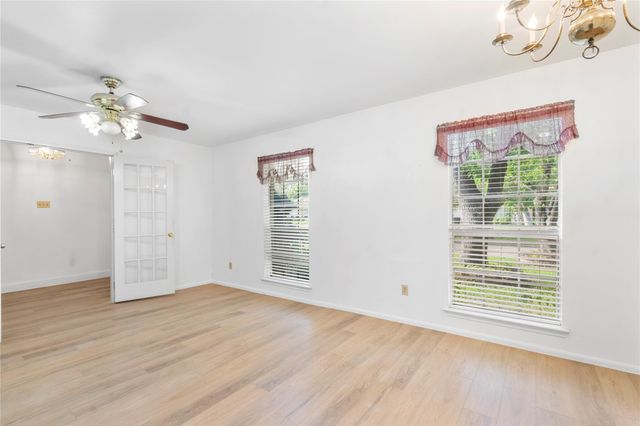 8903 Roos Road, Houston, TX 77036