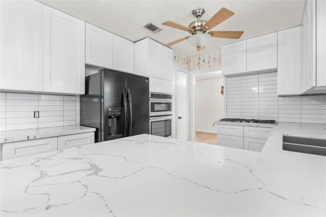 8903 Roos Road, Houston, TX 77036