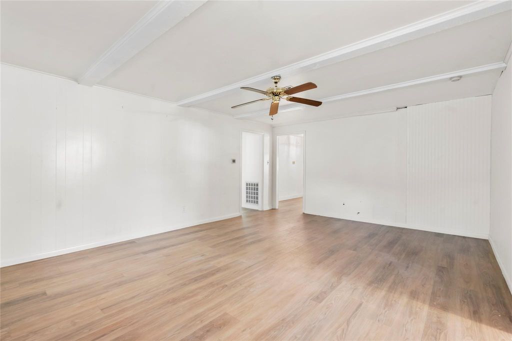 8903 Roos Road, Houston, TX 77036