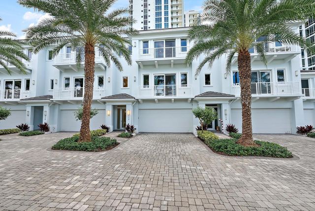 112 Water Club Court N, North Palm Beach, FL 33408