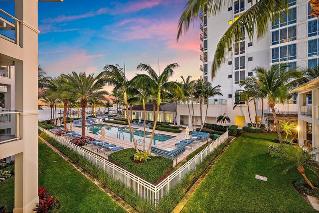 112 Water Club Court N, North Palm Beach, FL 33408