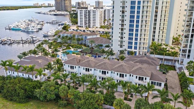 112 Water Club Court N, North Palm Beach, FL 33408