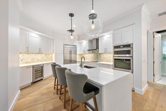 112 Water Club Court N, North Palm Beach, FL 33408