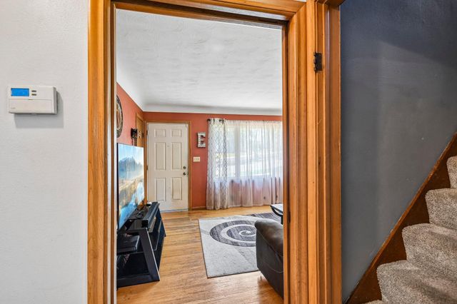961 Livingston Avenue, West Saint Paul, MN 55118