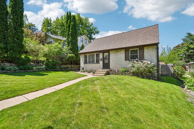 961 Livingston Avenue, West Saint Paul, MN 55118