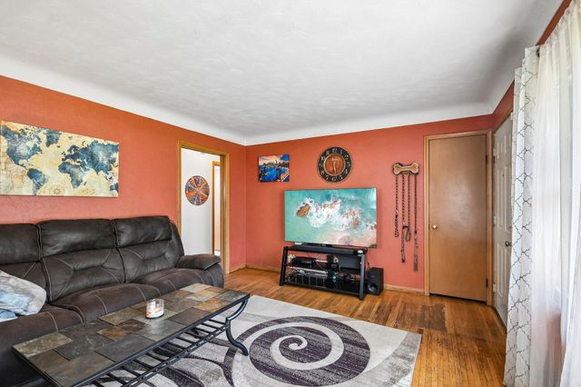 961 Livingston Avenue, West Saint Paul, MN 55118