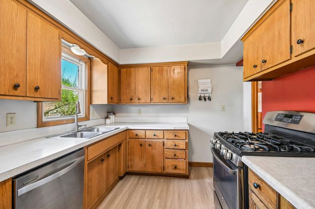 961 Livingston Avenue, West Saint Paul, MN 55118