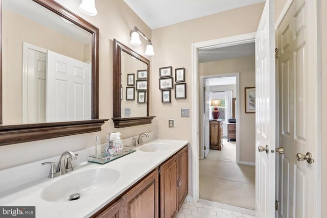 219 WILTSHIRE DR, Kennett Square, PA 19348