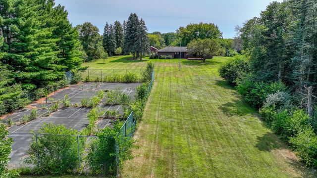 5892 Graff Road, Eau Claire, WI 54701
