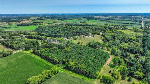 5892 Graff Road, Eau Claire, WI 54701